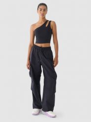 4F Spodnie oversize cargo damskie 4F x Anna Lewandowska - czarne L. Czarne spodnie materiałowe 4f, na co dzień, l, bez wzorów, z bawełny. W wyprzedaży za 119.99 zł.