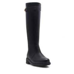 Kozaki DeeZee. Czarne kozaki DeeZee, bez obcasa, na płaskiej podeszwie, bez zapięcia. Za 135.99 zł.