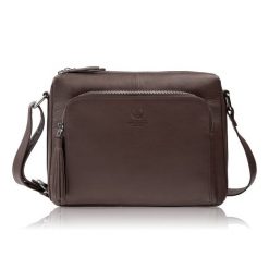 Torebka damska na ramię skórzana brązowa klasyczna miejska pojemna Paolo Peruzzi AY-22-BRS. Brązowe torby na ramię bez wzorów, z materiału, biznesowe, na ramię, bez dodatków. Za 249.00 zł.