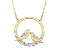 Naszyjnik z żółtego złota z diamentami - koło, ptaki - 0,06 ct - próba 375. Żółte naszyjniki Apart, z diamentem, złote. Za 1,859.00 zł.