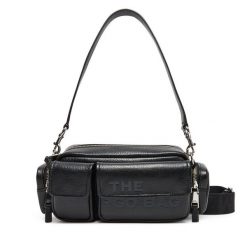 Torebka Marc Jacobs. Czarne torebki klasyczne Marc Jacobs, bez wzorów, bez dodatków. Za 1,529.00 zł.