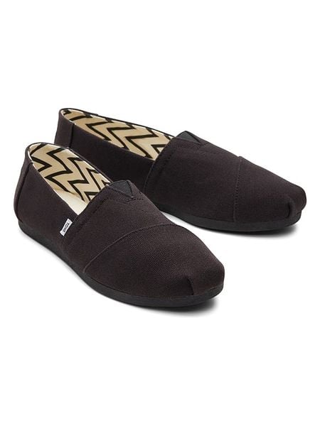 TOMS Espadryle w kolorze czarnym rozmiar: 36. Czarne espadryle Toms, bez wzorów, bez obcasa, bez zapięcia. Za 199.95 zł.