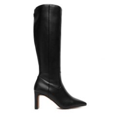 Kozaki Nine West. Czarne kozaki Nine West, bez obcasa, na słupku, bez zapięcia. Za 299.99 zł.