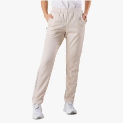 Spodnie treningowe damskie Swedemount Training Logo Pants II. Brązowe spodnie materiałowe SWEDEMOUNT, na co dzień, bez wzorów, z dresówki. Za 199.99 zł.