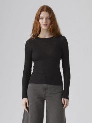 Levi's Koszulka w kolorze czarnym rozmiar: L. Czarne bluzki Levi's®, l, bez wzorów, bez kołnierzyka, bez ramiączek. Za 69.91 zł.