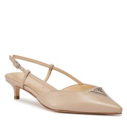 Sandały Guess. Brązowe sandały Guess, z aplikacjami, bez obcasa, na szpilce, bez zapięcia. Za 489.99 zł.