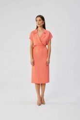 Elegancka sukienka ołówkowa z kołnierzem pomarańczowa. Brązowe sukienki Stylove, do pracy, uniwersalny, bez wzorów, z elastanu, biznesowe, bez kołnierzyka, bez ramiączek, midi, dopasowane. Za 349.00 zł.