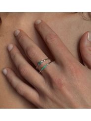 Les Petites Précieuses Srebrny pierścionek ze szmaragdami rozmiar: 54. Szare pierścionki Les Petites Précieuses, z szmaragdem, srebrne. Za 124.95 zł.