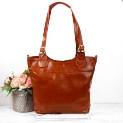 Torebka skórzana elegancka DAN-A T195A camel. Brązowe torebki klasyczne DAN-A, bez wzorów, ze skóry, bez dodatków. Za 399.99 zł.