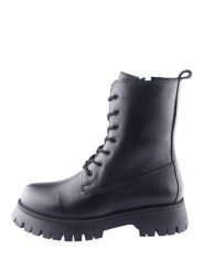 D.Moro Skórzane botki w kolorze czarnym rozmiar: 37. Czarne botki D.Moro, bez wzorów, z materiału, bez obcasa, bez zapięcia. Za 292.45 zł.