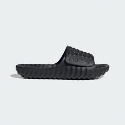 Klapki Adissage 360rec. Czarne klapki Adidas, bez wzorów, bez obcasa. Za 149.00 zł.
