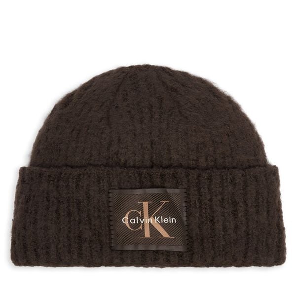 Czapka Calvin Klein. Brązowe czapki Calvin Klein, bez wzorów. Za 209.99 zł.