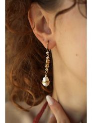 Pierres delicates Pozłacane kolczyki z cyrkoniami rozmiar: onesize. Żółte kolczyki Pierres delicates, z cyrkonią, pozłacane, z zapięciem typu bigiel. Za 65.99 zł.