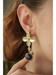 L'Atelier de Gaia Pozłacane kolczyki z ametystem rozmiar: onesize. Żółte kolczyki L'Atelier de Gaia, z ametystem, pozłacane. Za 96.83 zł.