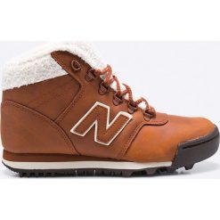 New Balance - Buty WL701PKP. Brązowe obuwie sportowe New Balance, z materiału, bez zapięcia. W wyprzedaży za 369.90 zł.