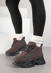 Brązowe Traperki Sneakersy Vices na Grubej Tłoczonej Platformie Typu Traperki Narrise. Brązowe trapery i śniegowce Born2be, z jeansu. Za 99.99 zł.