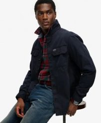 Superdry Two Pocket Overshirt – koszula‑kurtka 100% bawełna, relaxed fit. Niebieskie koszule Superdry, xl, z aplikacjami, z bawełny, bez kołnierzyka, bez ramiączek. Za 299.15 zł.