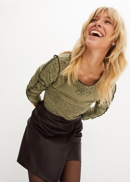 Bluzka z długim rękawem, z miękkiej wiskozy. Brązowe bluzki bonprix, bez wzorów, z wiskozy, bez kołnierzyka, bez ramiączek. Za 79.99 zł.