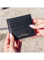 ATELIERS SAINT GERMAIN Skórzane etui w kolorze czarnym na karty - 10 x 9 x 0,3 cm rozmiar: onesize. Czarne portfele ATELIERS SAINT GERMAIN, bez wzorów, z materiału. Za 152.99 zł.