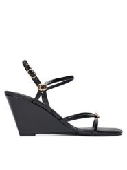 Guess Sandały FLTDVV PAF04 Czarny. Czarne sandały Guess, z aplikacjami, ze skóry, bez obcasa, na koturnie, bez zapięcia. Za 494.99 zł.