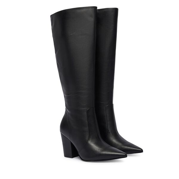 Kozaki Guess. Czarne kozaki Guess, bez obcasa, na słupku, bez zapięcia. Za 1,019.00 zł.