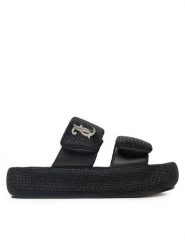 Juicy Couture Klapki WSS21515-02 Czarny. Czarne klapki Juicy Couture, bez wzorów, z materiału, bez obcasa. Za 249.99 zł.