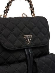 Guess Plecak Giully II HWYQ96 73330 Czarny. Czarne plecaki Guess, z aplikacjami, z materiału. Za 639.99 zł.