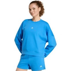 Bluza damska adidas Essentials Small Logo Feelcozy. Niebieskie bluzy Adidas, xl, bez wzorów, z dzianiny, bez kaptura. Za 153.99 zł.