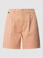 Pepe Jeans Szorty chino "Vania" - Regular fit - w kolorze łososiowym rozmiar: S. Pomarańczowe szorty Pepe Jeans, z aplikacjami, z jeansu. Za 118.56 zł.