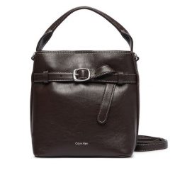 Torebka Calvin Klein. Brązowe torebki klasyczne Calvin Klein, bez wzorów, bez dodatków. Za 569.99 zł.