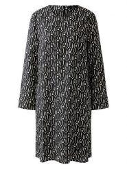 Oui Sukienka w kolorze czarnym rozmiar: 34. Czarne sukienki Oui, na co dzień, bez wzorów, z wiskozy, bez kołnierzyka, bez ramiączek, midi, proste. Za 195.99 zł.