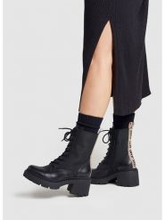 Pepe Jeans FOOTWEAR Skórzane botki w kolorze czarnym rozmiar: 38. Czarne botki Pepe Jeans FOOTWEAR, bez wzorów, z jeansu, bez obcasa, bez zapięcia. Za 189.29 zł.