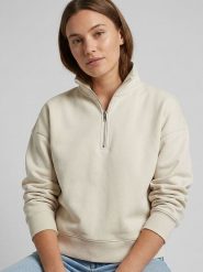 MOSS COPENHAGEN Bluza "Illiana" w kolorze kremowym rozmiar: M/L. Brązowe bluzy Moss Copenhagen, l, bez wzorów, bez kaptura. Za 144.58 zł.