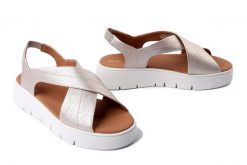 GEOX D DANDRA 40A D555CA 002N C2012 lt gold, sandały damskie. Żółte sandały Geox, bez wzorów, bez obcasa, bez zapięcia. Za 300.93 zł.