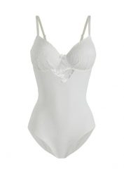 Body, średni stopień modelowania sylwetki. Białe body bonprix, bez wzorów. Za 119.99 zł.