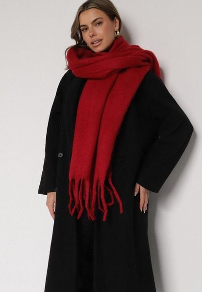 Bordowy Szalik z Ozdobnymi Frędzlami Esariana. Czerwone szaliki Born2be, bez wzorów, klasyczne. Za 39.99 zł.