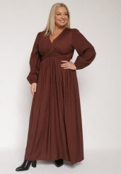 Brązowa Rozkloszowana Sukienka z Marszczeniem i Gumką w Pasie Fedorna. Brązowe sukienki Born2be, na co dzień, plus size, bez wzorów, eleganckie, bez kołnierzyka, plus size, bez ramiączek, rozkloszowane. Za 169.99 zł.