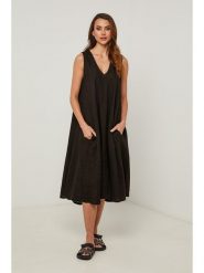 Fleur de Lin Sukienka w kolorze czarnym rozmiar: M. Czarne sukienki Fleur de Lin, m, bez wzorów, ze lnu, bez kołnierzyka, bez ramiączek, midi. Za 217.45 zł.