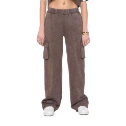 Spodnie dresowe z bawełna na co dzień na siłownię. Czarne spodnie dresowe LEONE 1947 APPAREL, bez wzorów, z bawełny. W wyprzedaży za 134.57 zł.