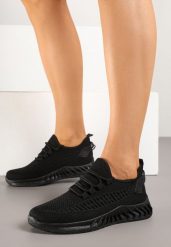 Czarne Buty Sportowe Sneakersy z Siateczkowego Materiału na Tłoczonej Podeszwie Ralloti. Czarne obuwie sportowe Born2be, z jeansu, bez zapięcia, trekkingowe. Za 69.99 zł.