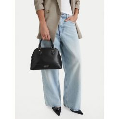 Torebka Nine West. Czarne torebki klasyczne Nine West, bez wzorów, bez dodatków. Za 249.99 zł.
