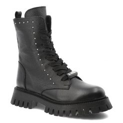 Czarne Botki Karino Stylowe Obuwie Damskie. Czarne botki Karino, z aplikacjami, ze skóry, bez obcasa, bez zapięcia. Za 552.99 zł.