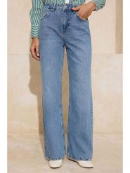 Trendyol Dżinsy - Comfort fit - w kolorze niebieskim rozmiar: 34. Niebieskie jeansy Trendyol, bez wzorów, z podwyższonym stanem. Za 95.99 zł.