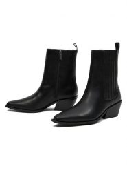 Orsay Botki w kolorze czarnym rozmiar: 38. Czarne botki Orsay, bez wzorów, bez obcasa, bez zapięcia. Za 114.44 zł.