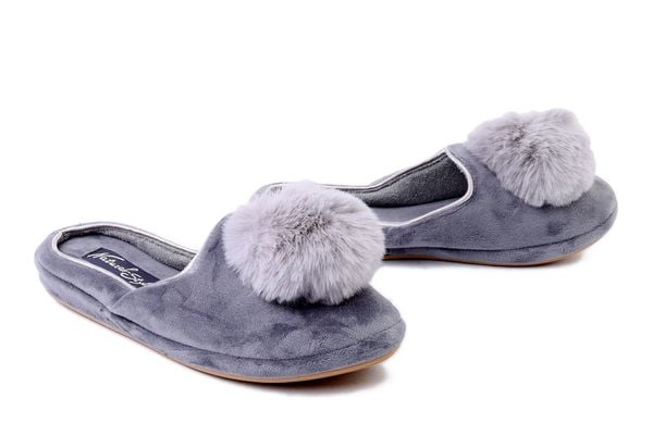 METEOR 268 Dworzanka szary, kapcie damskie. Szare obuwie domowe Meteor, bez wzorów, bez zapięcia. Za 45.89 zł.