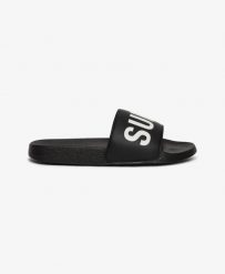 Superdry Pool Sliders klapki z profilowaną wkładką – Black. Czarne klapki Superdry, bez wzorów, z poliesteru, bez obcasa. Za 129.00 zł.