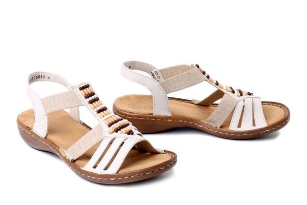 RIEKER 60851-60 beige, sandały damskie. Brązowe sandały Rieker, bez wzorów, bez obcasa, bez zapięcia. Za 209.93 zł.