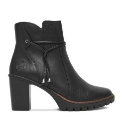 Botki Rieker. Czarne botki Rieker, bez wzorów, bez obcasa, na słupku, bez zapięcia. Za 389.99 zł.