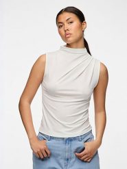 Pieces Top w kolorze białym rozmiar: S. Białe topy Pieces, s, bez wzorów, bez kołnierzyka, bez ramiączek. Za 66.00 zł.