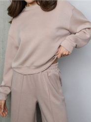 Bluza crewneck basic - beżowy. Brązowe bluzy Sinsay, l, bez wzorów, bez kaptura. Za 45.99 zł.